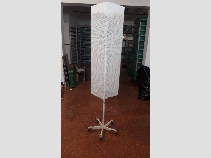 EXPOSITORS AMB PEU. NOUS A ESTRENAR