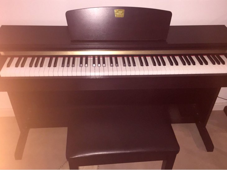 Piano Electrico ( Yamaha  2