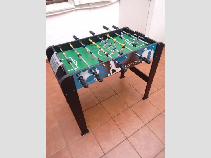 Se vende futbolin infantil 2