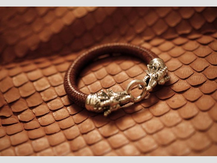 Regalo perfecto, llaveros, cinturones, pulseras en piel 3