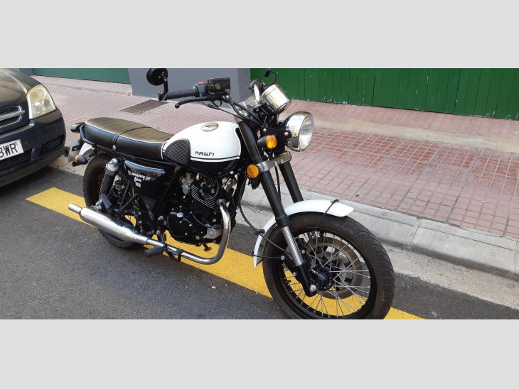 Moto Mash 125 cc 2