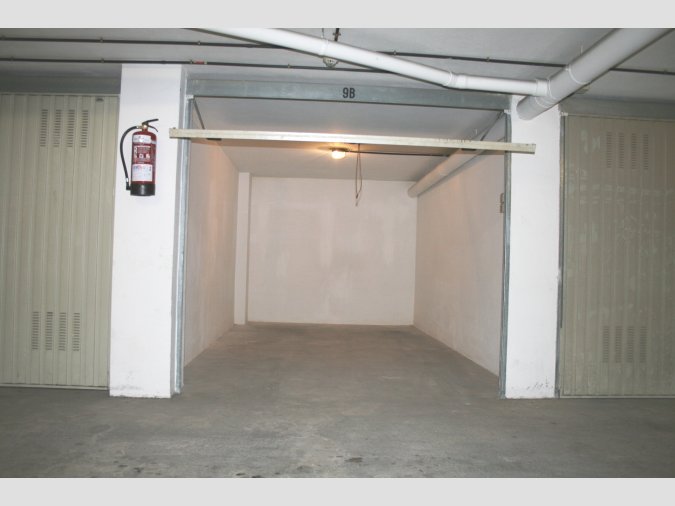 Ocasión. Se vende garaje cerrado de 14.5 m2
