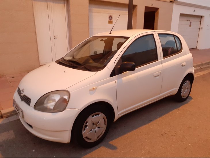 Es ven Toyota Yaris