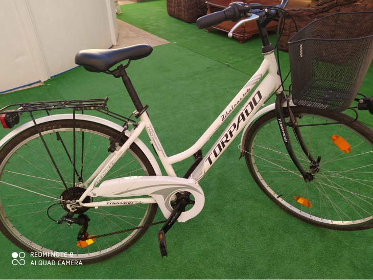 Vendo bicicleta de señora casi nueva. Muy poco uso 1