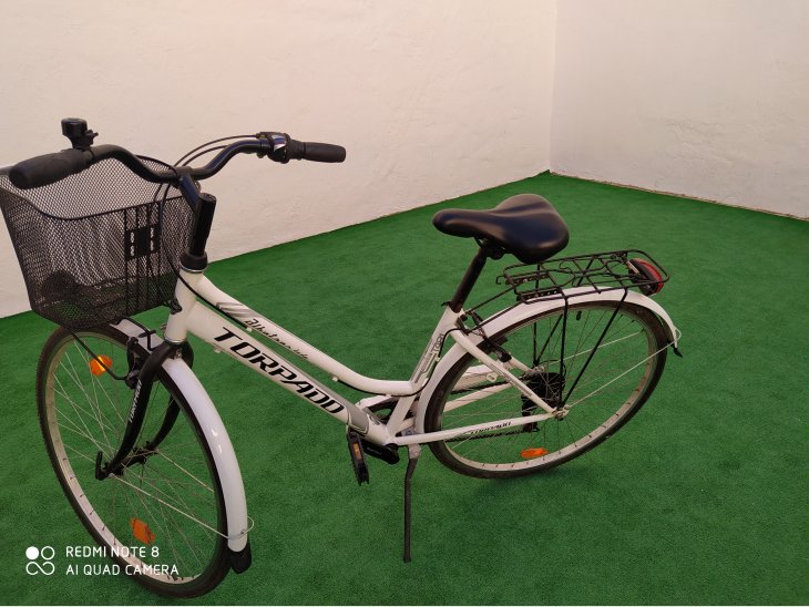 Vendo bicicleta de señora casi nueva. Muy poco uso 3
