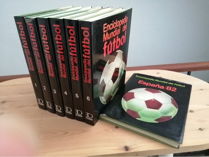 Enciclopedia Mundial del Fútbol; 6 tomos y España/82. Ediciones Oceano 1981