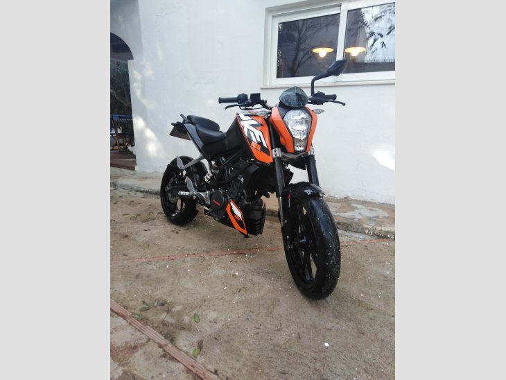 Ktm duke 125 racing  2