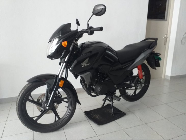 Es ven moto Honda 125cc model CBF, matriculada juny 2021, només 1.000 Km 1