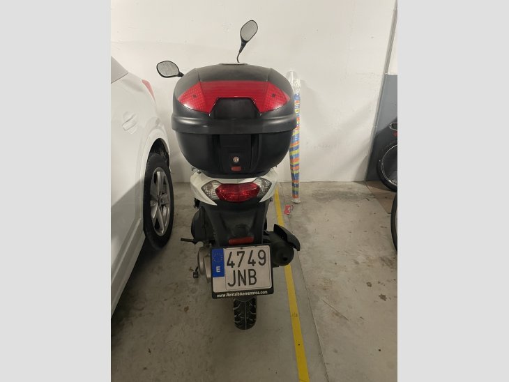 Motocicleta Peugeot Tweet 125cc 3