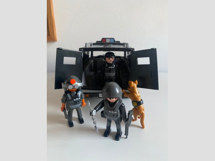 Playmobil coche todoterreno policía 4