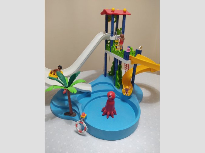 Playmobil parque acuatico con toboganes