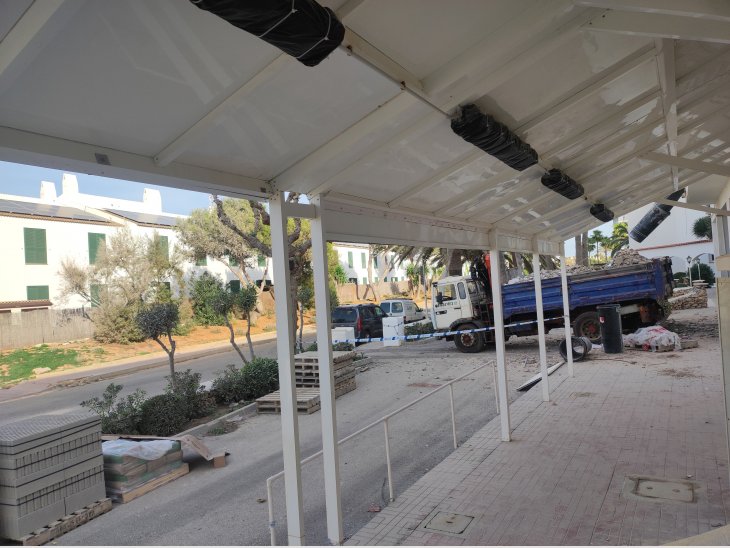 OCASIÓN. Vendo Toldo-pérgola de aluminio blanco 3