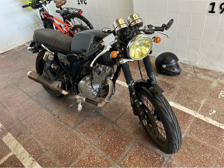 Vendo moto 125cc Mash Black Seven  1