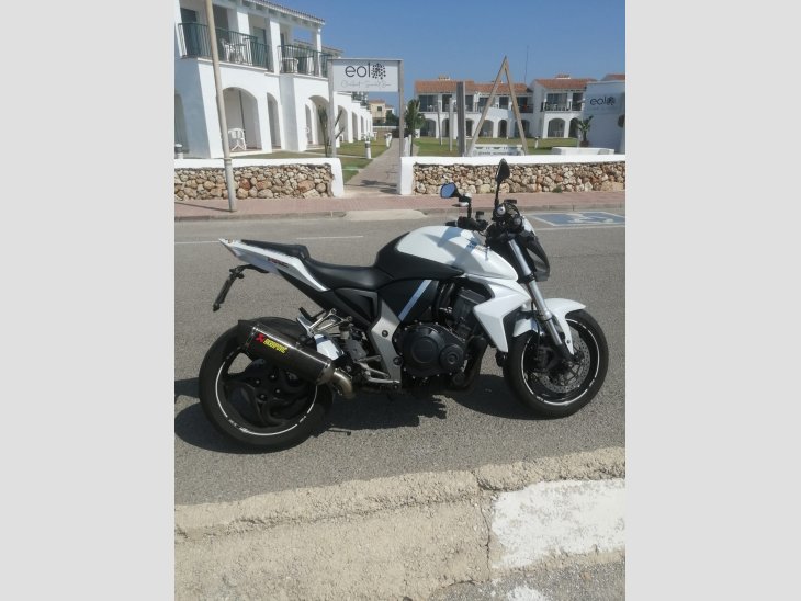 Se vende moto 2