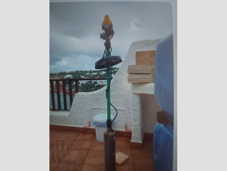 Depósito agua + bomba 3