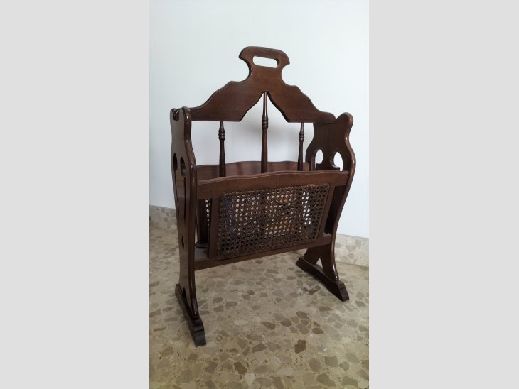 Revistero madera.
