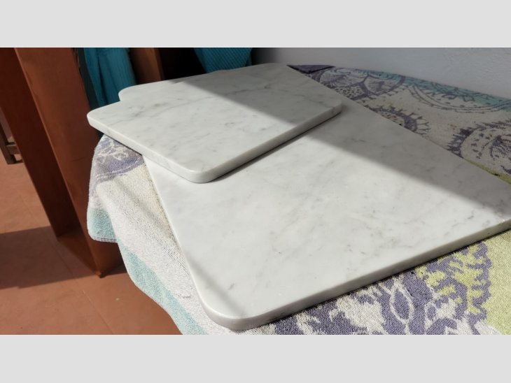 2 peces de marbre blanc