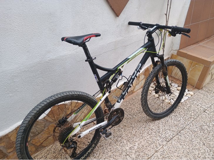 Bicicleta de montaña Focus 2