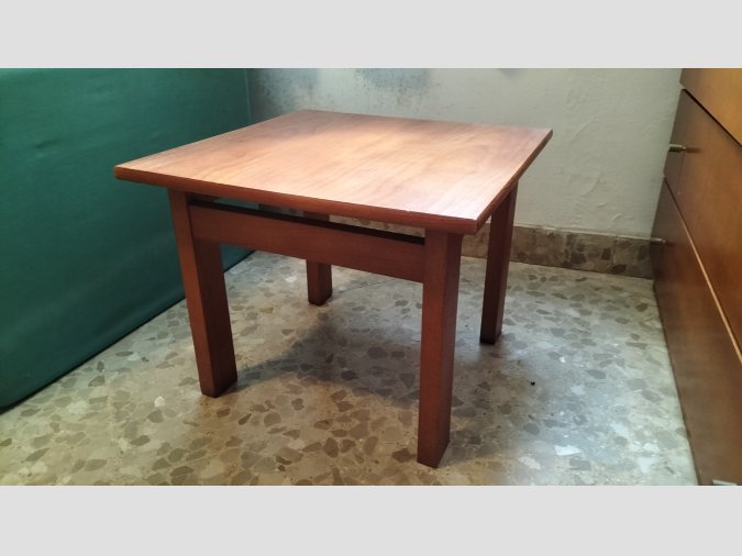 Mesa de madera para centro.
