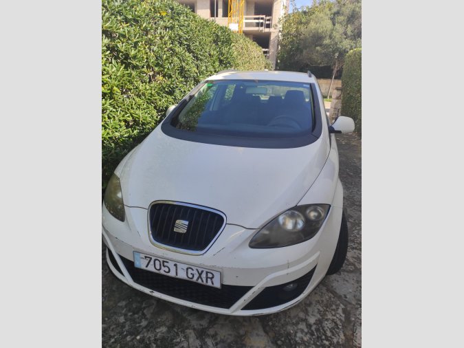 Es ven Seat Altea automàtic. Molt bon estat